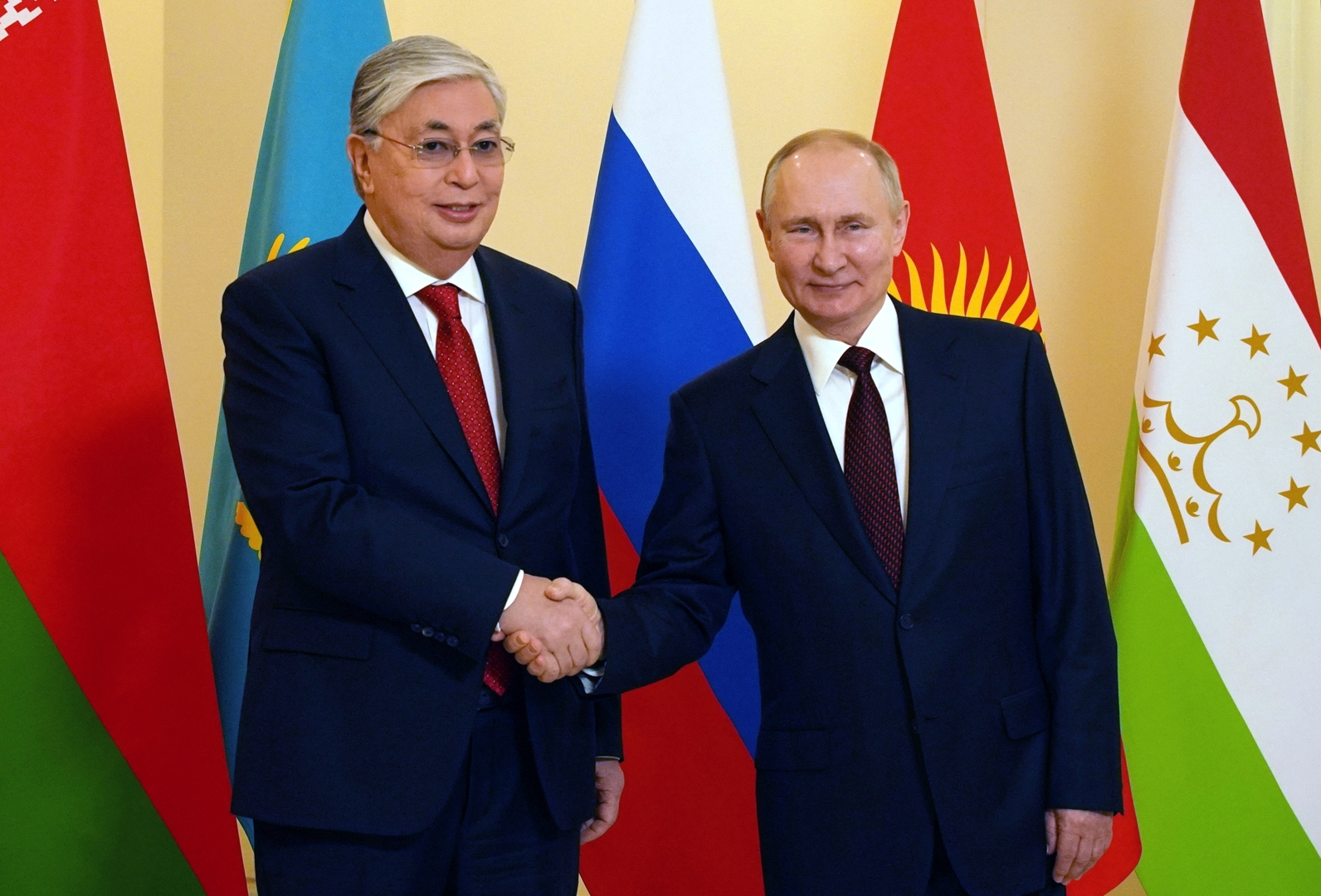 روسيا وكازاخستان تناقشان التعاون في قطاع الطاقة
