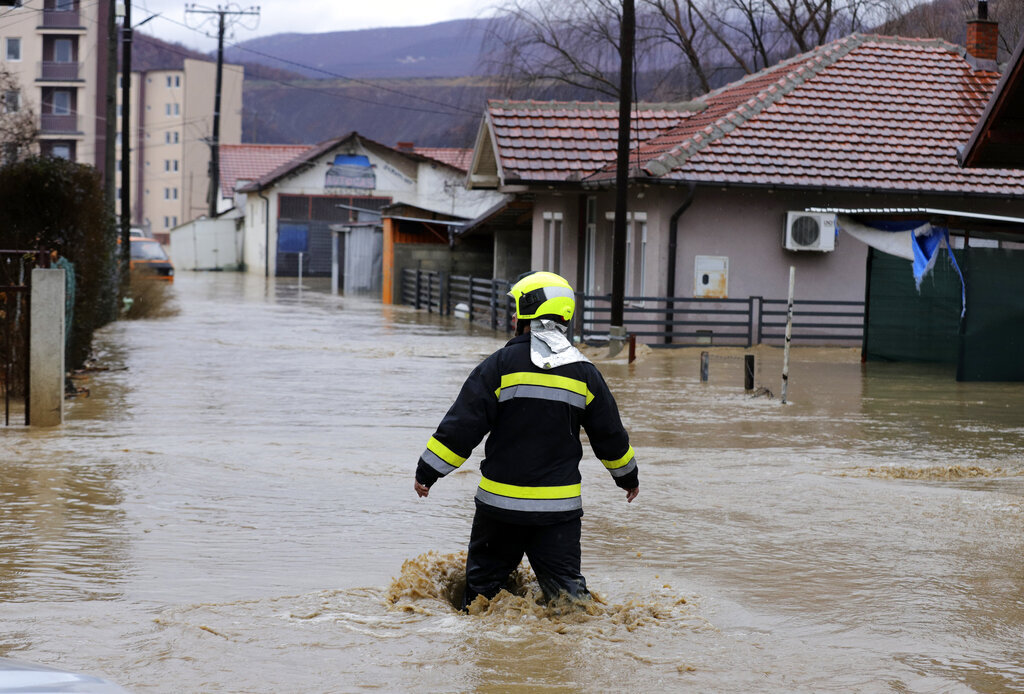 الفيضانات تجتاح دول البلقان
