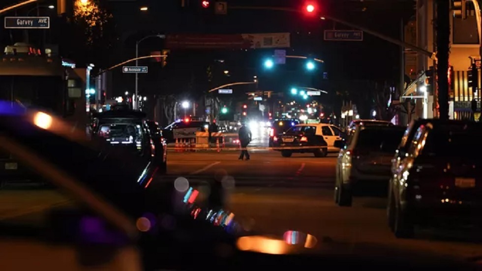 الشرطة الأميركية تعثر على جثة في شاحنة يعتقد أنها للمشتبه به بإطلاق النار في كاليفورنيا (صور)