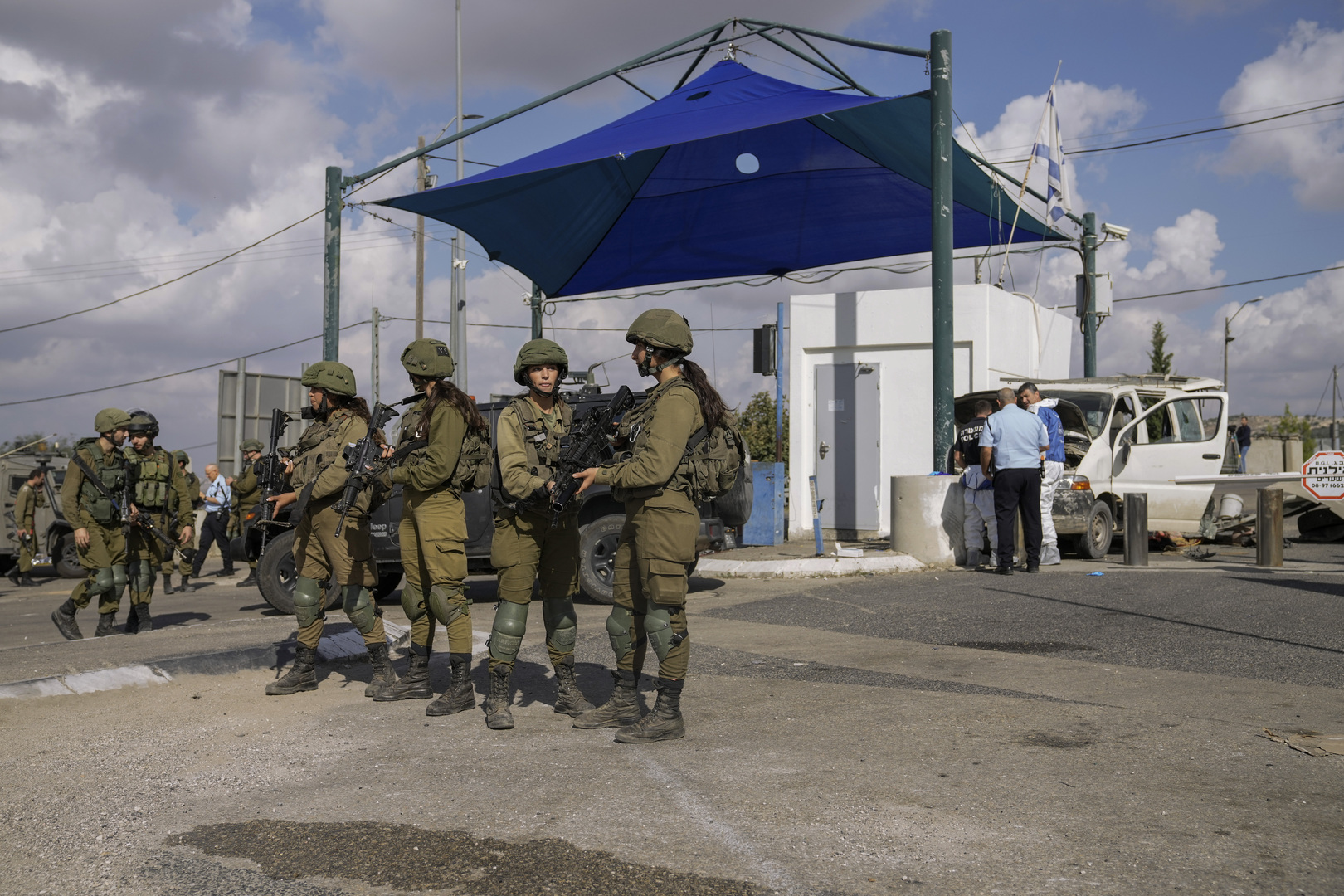 إسرائيل.. وحدة الاستخبارات الخاصة تبحث عن عملاء جدد في الخارج