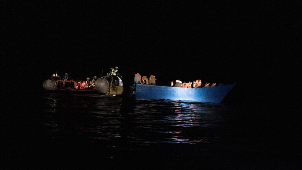 وفاة 3 مهاجرين وفقدان حوالي 20 قبالة جزيرة ليسبوس اليونانية