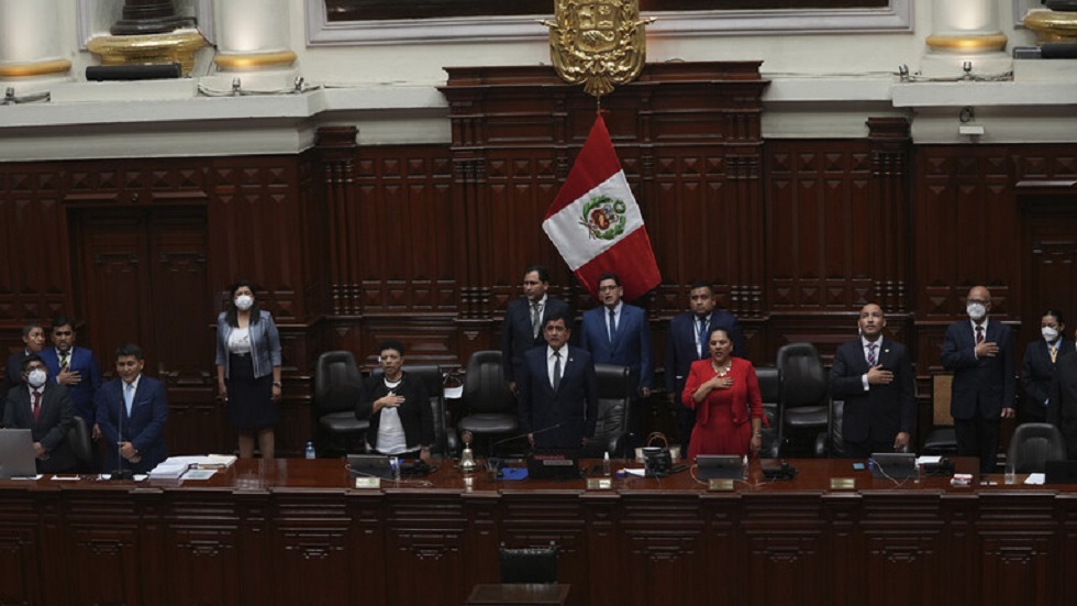 برلمان البيرو يرفض طلب الرئيسة بولوارتي تقريب موعد الانتخابات