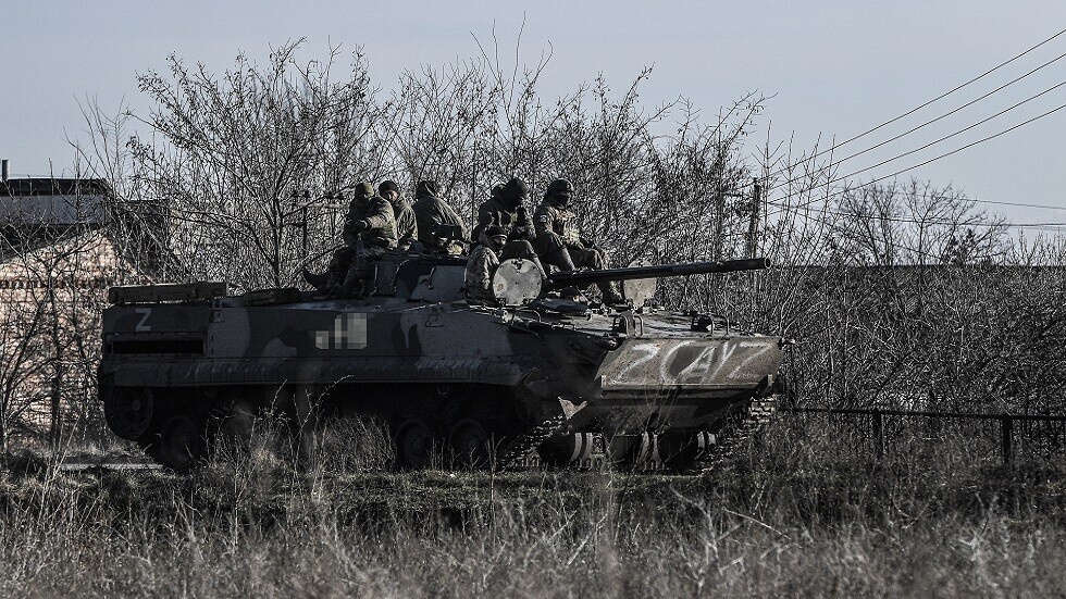 القوات الروسية تواصل تقدمها وتسيطر على قرية جديدة في جمهورية دونيتسك