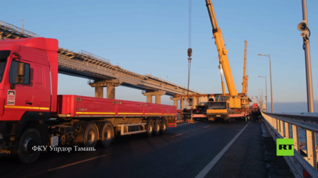 فيديو.. إتمام المرحلة الأولى من ترميم طريق السيارات عبر جسر القرم