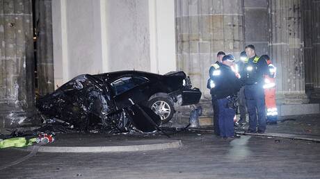 وفاة رجل بعد اصطدام سيارته ببوابة براندنبورغ في برلين
