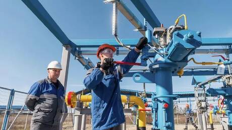 مجلس الوزراء الروسي يعلن استعداد شركات النفط الروسية لتطوير الحقول في تركمانستان