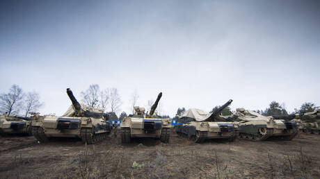 البيت الأبيض: بدأنا بتدريب العسكريين الأوكرانيين على استخدام دبابات 