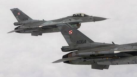 بولندا: لا نجري محادثات لإرسال مقاتلات إف-16 لأوكرانيا