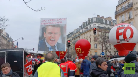 فرنسا.. 2.8 مليون متظاهر يحتجون على مشروع ماكرون لإصلاح نظام التقاعد