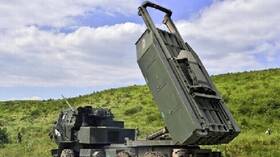 قوات كييف تقصف أحياء سكنية في فاسيلييفكا بأنظمة HIMARS الأمريكية