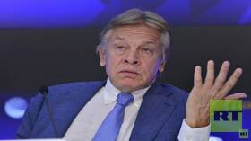 سيناتور روسي يسخر من انتقاد وارسو احتفال كييف بميلاد زعيم نازيي أوكرانيا