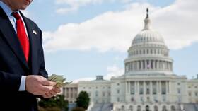Daily Caller تكشف أرباح أعضاء الكونغرس الأمريكي من مساعدة أوكرانيا عسكريا