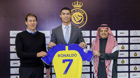 رد حاسم من النصر حول بنود عقد رونالدو