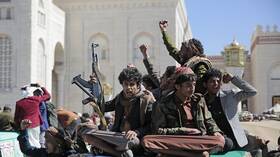 الحوثيون يحاكمون 3 مؤثّرين بتهم