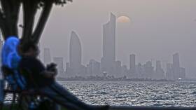 برلمان الفلبين يطالب بوقف إرسال العمالة إلى الكويت