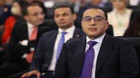 رئيس الوزراء المصري يعلن انتهاء أزمة تكدّس البضائع في موانئ البلاد