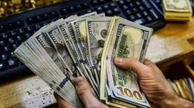 مسؤول أمريكي سابق: تخلي السعودية عن البترودولار له نتائج كارثية على واشنطن