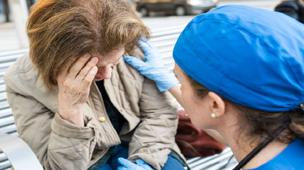 دراسة تربط بين سن اليأس لدى النساء والسكتة الدماغية