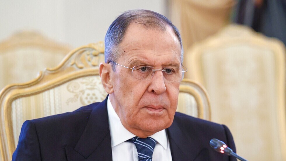 لافروف: "اللص معروف من قبعته المشتعلة"