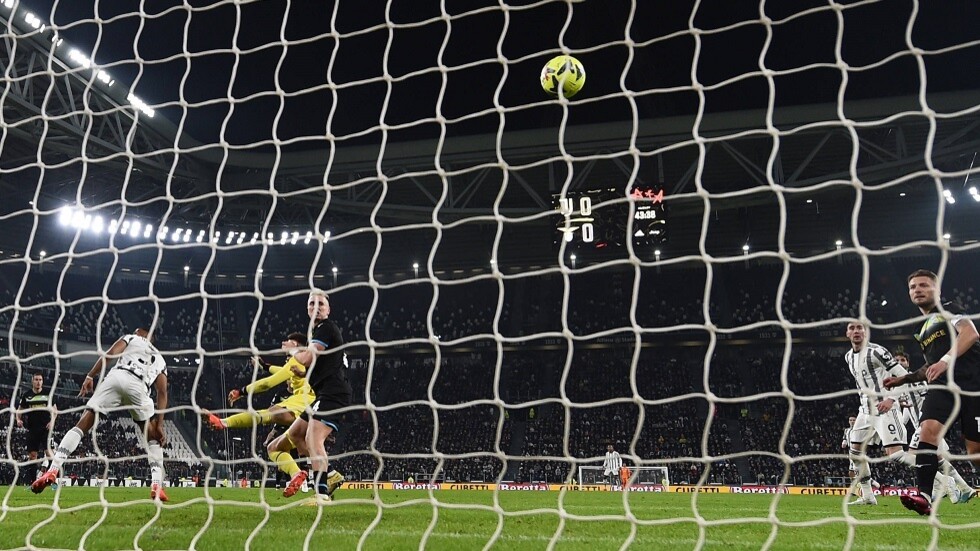 يوفنتوس يصطاد "نسور" لاتسيو بهدف برازيلي