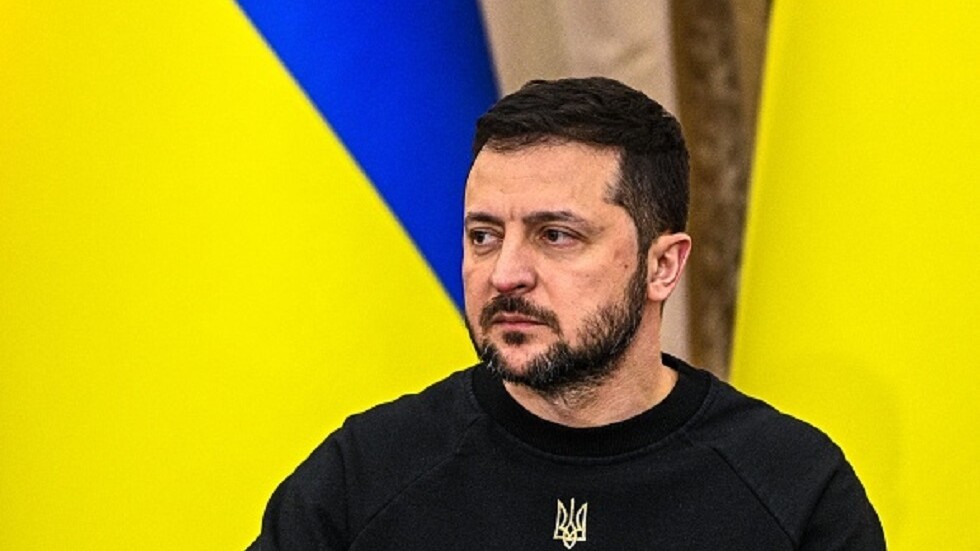 سياسي فرنسي: 