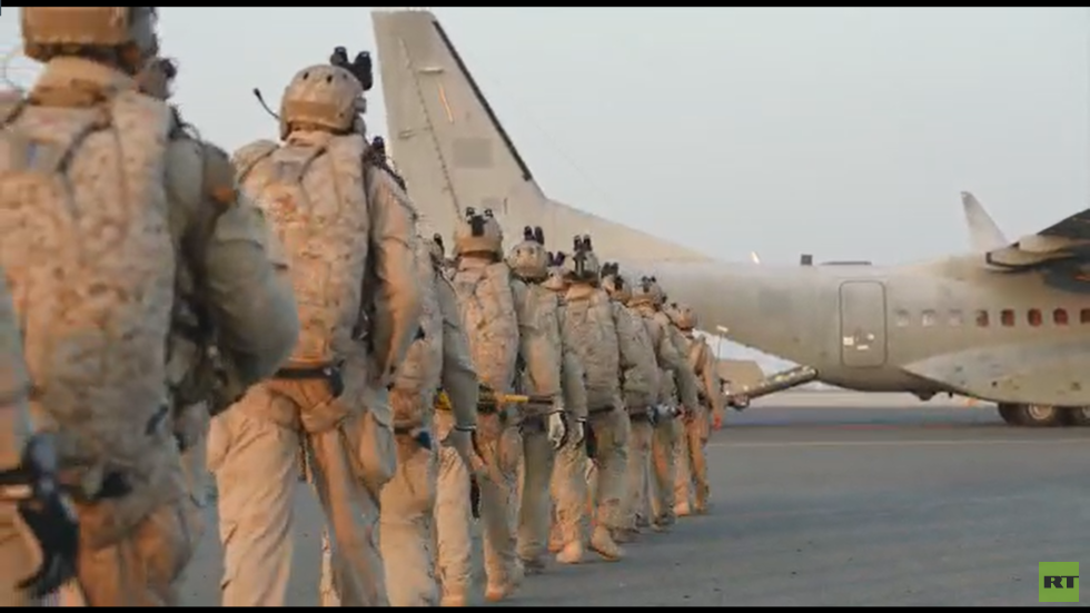 الإمارات تطلق تمارين "درع الإمارات" العسكري (فيديو)