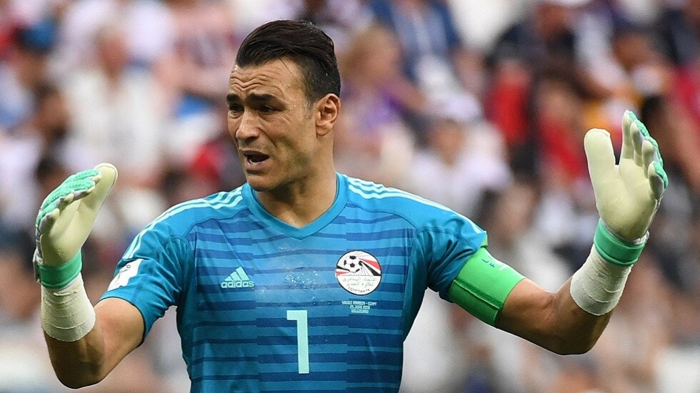 صدمة في الاتحاد المصري للكرة بعد إعلان تعاقد عصام الحضري مع منتخب سوريا
