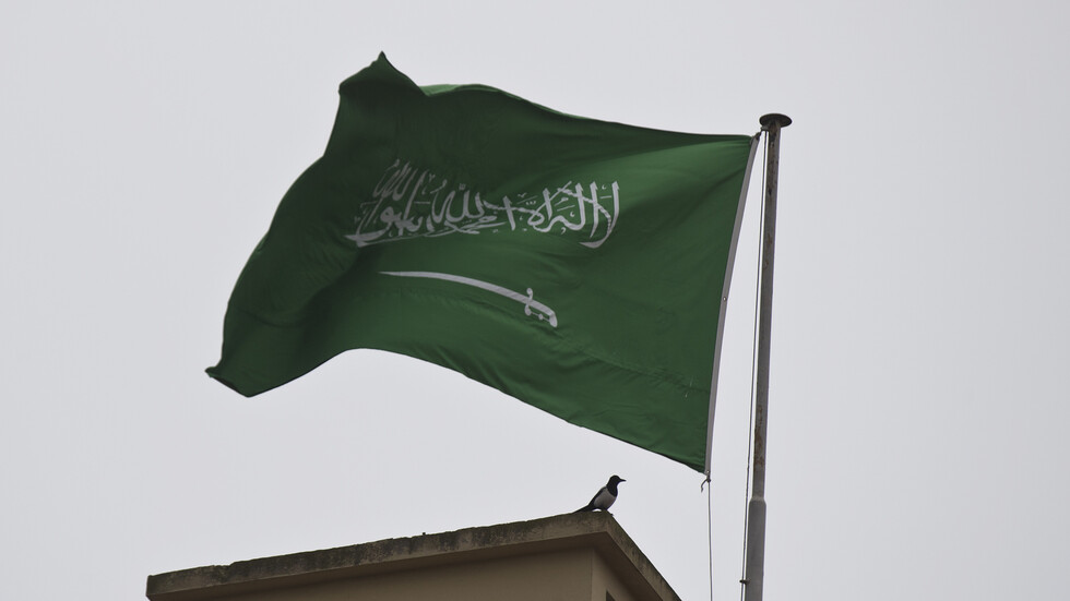 السفارة السعودية لدى تركيا تصدر تنويها هاما لرعاياها المتواجدين  في المدن المتضررة من الزلزال