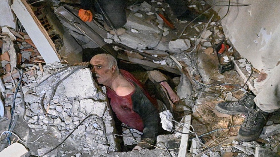 وصول طائرة جزائرية ثالثة لمطار حلب محملة بالمساعدات الإغاثية