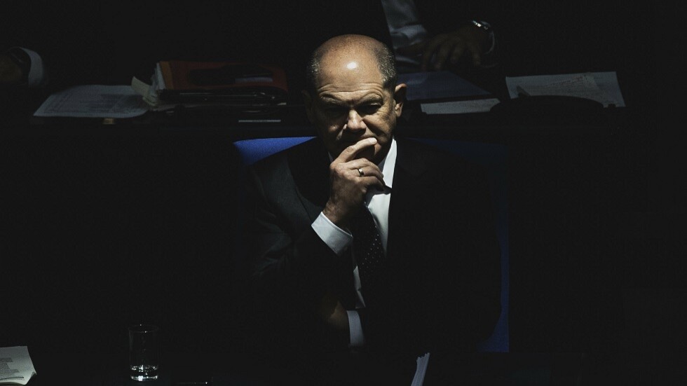 شولتس: ألمانيا لن تستمر في رفع مستوى توريد الأسلحة إلى أوكرانيا