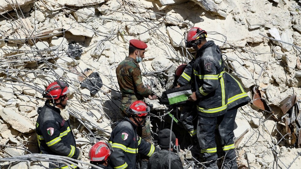 "أطفال الزلزال".. لحظات تهز الجبال (فيديوهات)