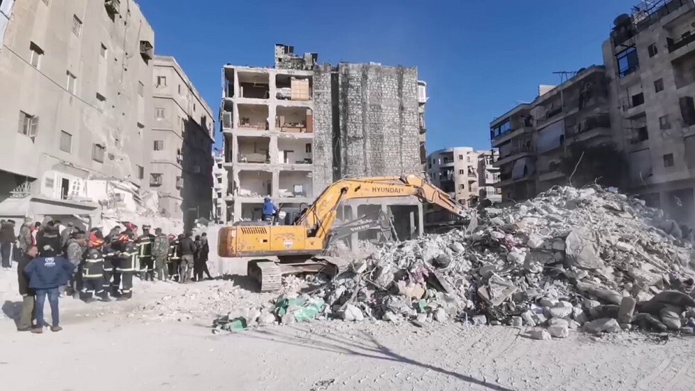 سوريا.. تواصل عمليات رفع الأنقاض وانتشال ضحايا الزلزال  بمحافظة حلب