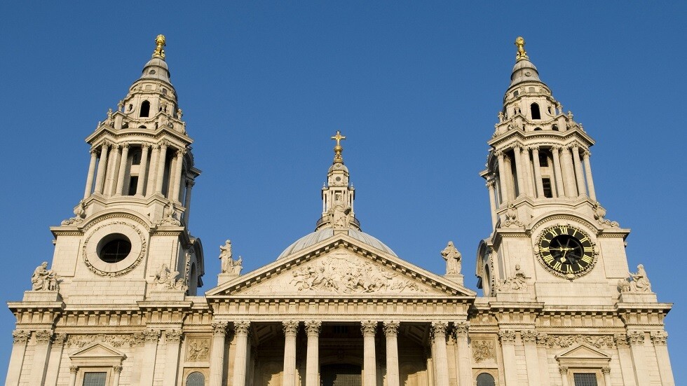 "الغارديان": كنيسة إنجلترا تنظر في استخدام مصطلحات محايدة بين الجنسين للفظ الجلالة