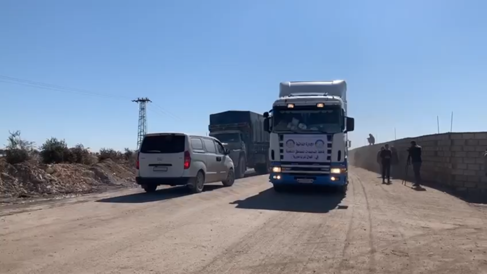 الإدارة الذاتية لشمال وشرق سوريا تزعم أن أنقرة ودمشق تعيقان وصول مساعداتها للمناطق المنكوبة (فيديو)