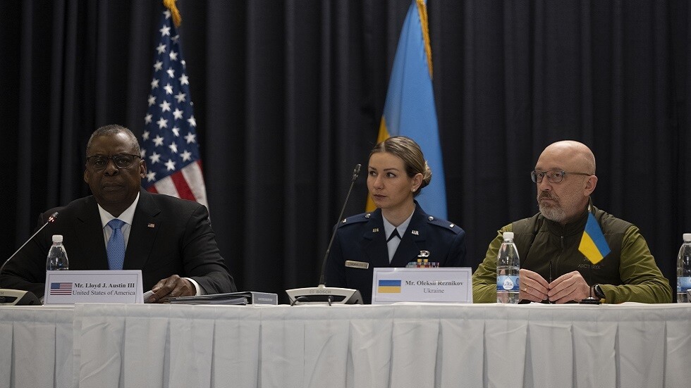 بينها أسلحة دفاع جوي ومدفعية.. واشنطن وكييف تبحثان أولويات الدعم الغربي لأوكرانيا