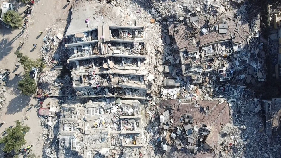 زلزال تركيا.. رجال الإنقاذ البيلاروس ينتشلون ثلاثة ناجين من تحت الأنقاض