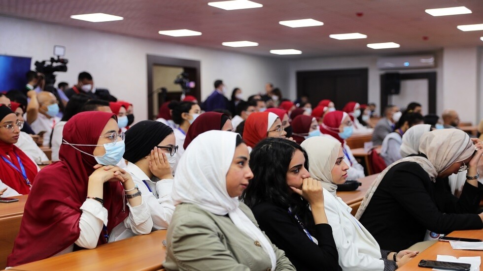 مصر.. إحالة طالبة جامعية للتحقيق ازدرت النبي محمد والجنة والحجاب