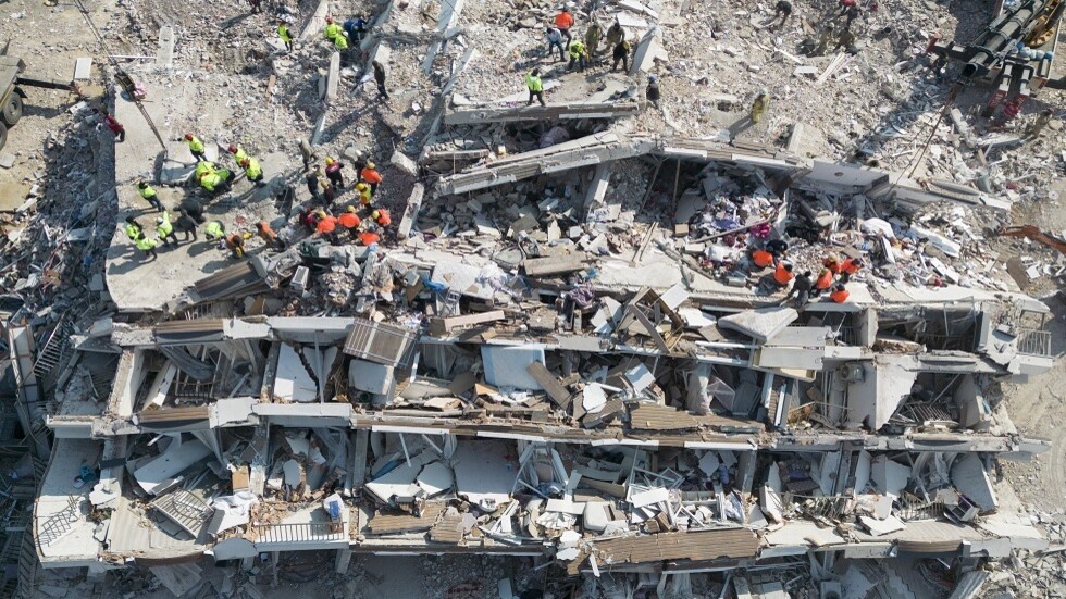 زلزال تركيا.. فرق الإنقاذ الروسية تنتشل رجلا أمضى 7 أيام تحت الأنقاض