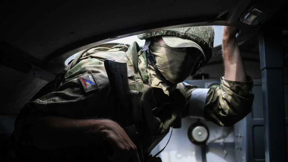 بيسكوف: قطاع الأعمال الروسي يشارك بنشاط في دعم القوات المسلحة الروسية