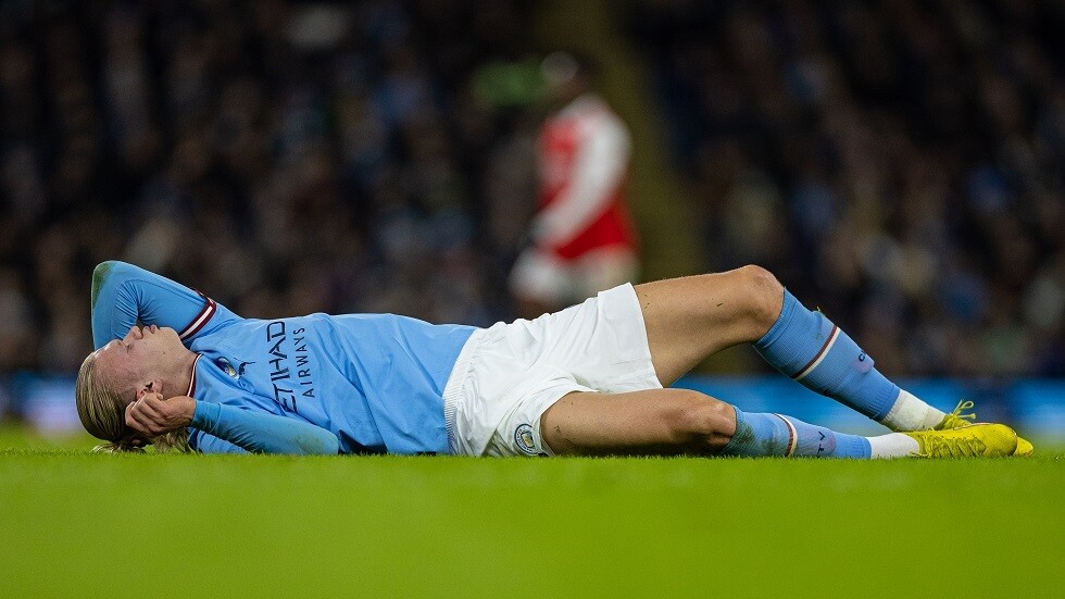 هل يلتحق "الرجل الآلي" هالاند بموقعة أرسنال؟