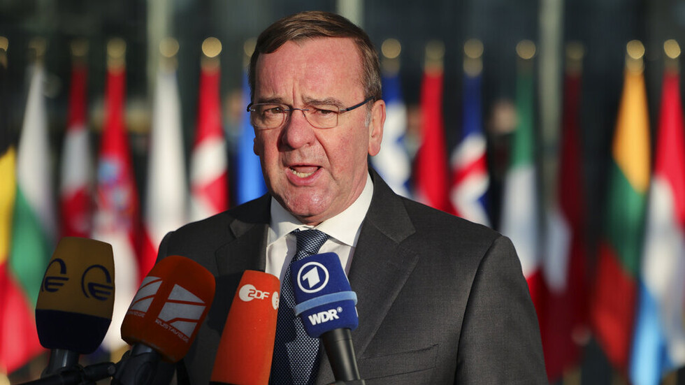 وزير الدفاع الألماني يطالب بزيادة ميزانية الجيش