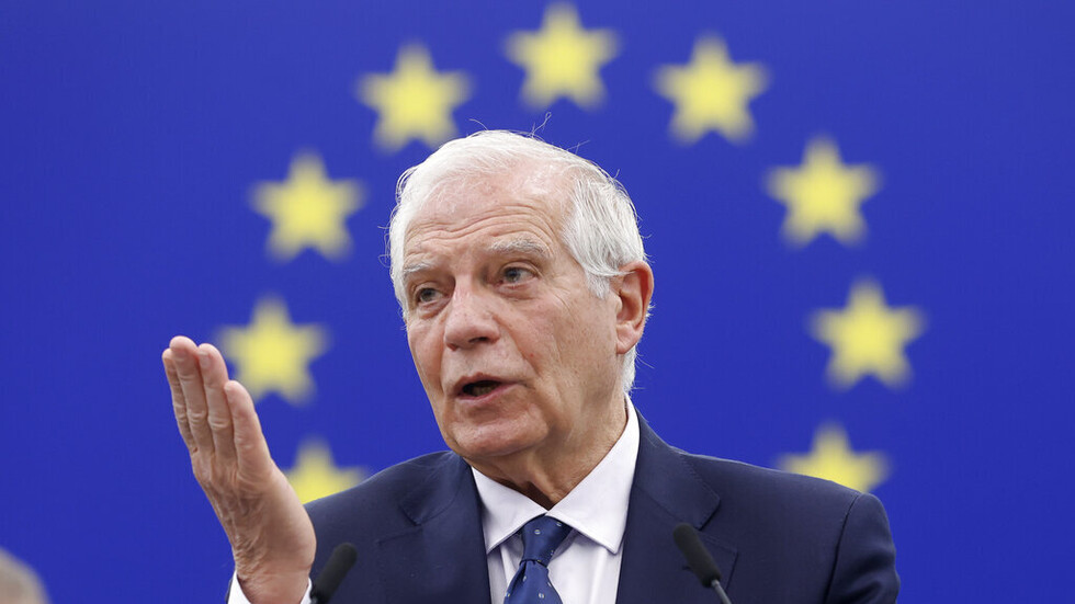 الاتحاد الأوروبي يسمي وسيطا لتنظيم المفاوضات بشأن أوكرانيا ويؤكد مواصلة دعمها عسكريا