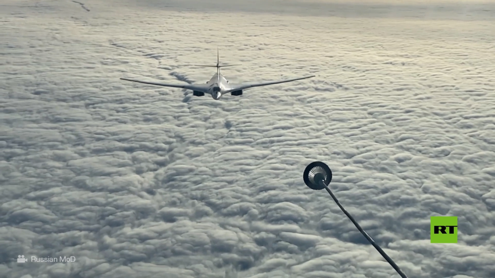 قاذفتا 