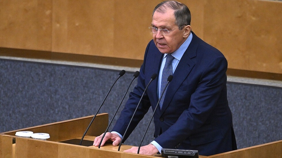 لافروف: نعتزم إلغاء التأشيرات مع 11 دولة