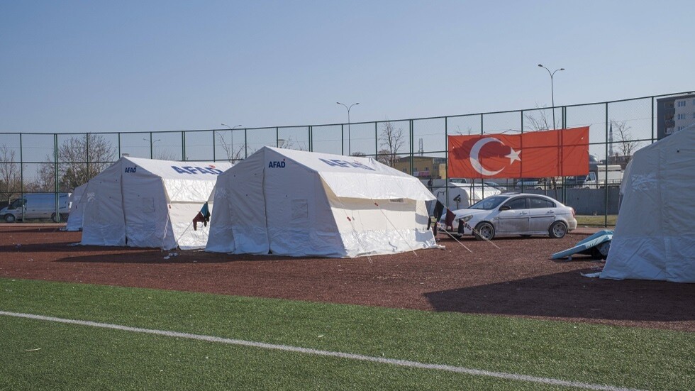 السلطات التركية تصنّف آلاف المباني حسب درجة تضررها بالزلزال