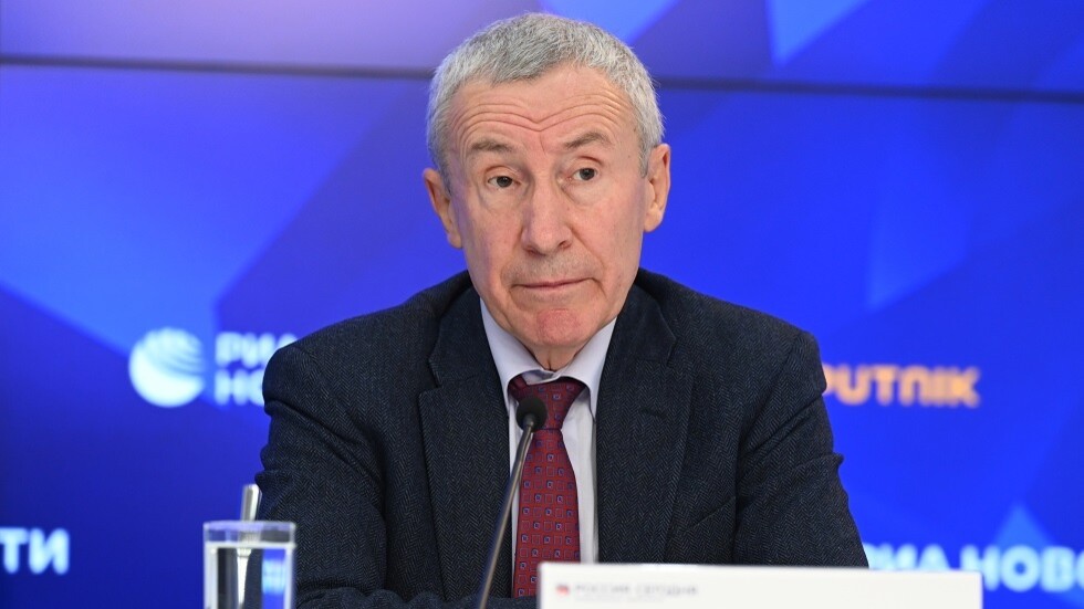 سيناتور: واشنطن تبدأ في جمع العصابات والأسلحة لصالح كييف من جميع أنحاء العالم