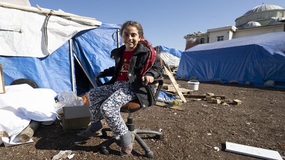 شحنات إغاثة سعودية تحط في مطار دمشق.. 15 طائرة جديدة من دول مختلفة تصل سوريا