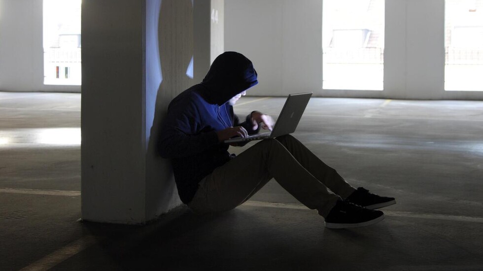 هجوم إلكتروني يشل مواقع مطارات ألمانية ويمنعها من العمل بشكل طبيعي