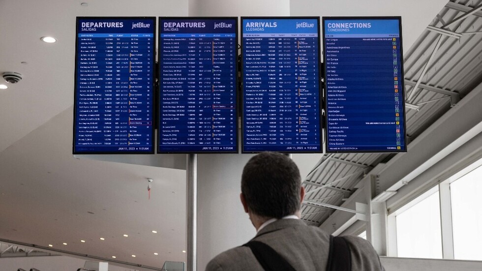 حريق يؤدي إلى انقطاع التيار الكهربائي عن مطار جون كينيدي في نيويورك