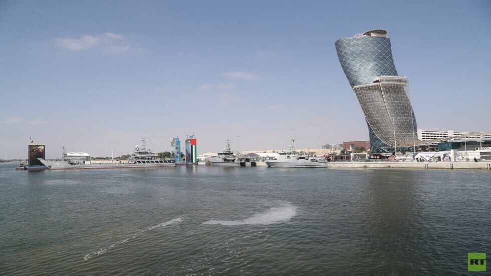 أبو ظبي تستقبل الدفعة الأولى من سفن الدول المشاركة في معرض "نافدكس 2023"